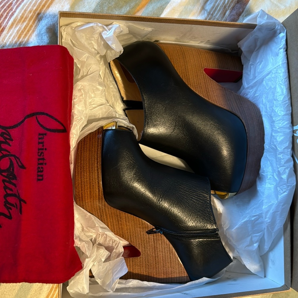 Christian louboutin Verdun Bootie Black Ankle Boot 36